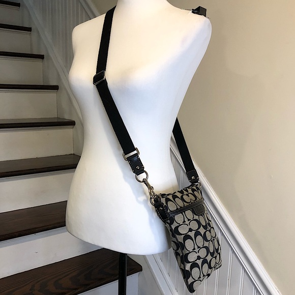 COACH Black Jacquard Signature C Top Zipper Swingaway Crossbody Adj Shoulder Bag - Picture 3 of 16